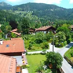 Szálloda Garni Koenigslinde - Wandern, Radeln, Skifahren & Geniessen Bayrischzell