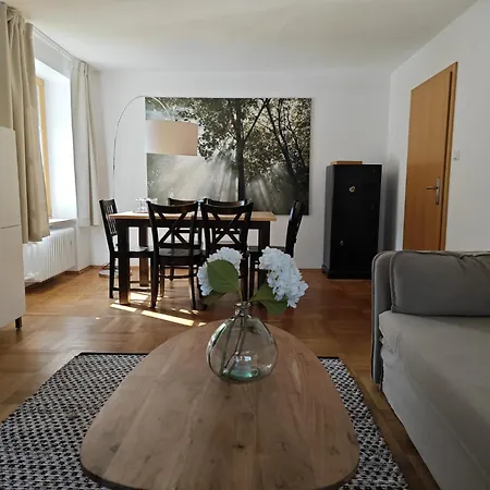 Garni Koenigslinde - Wandern, Radeln, Skifahren & Geniessen Hotel