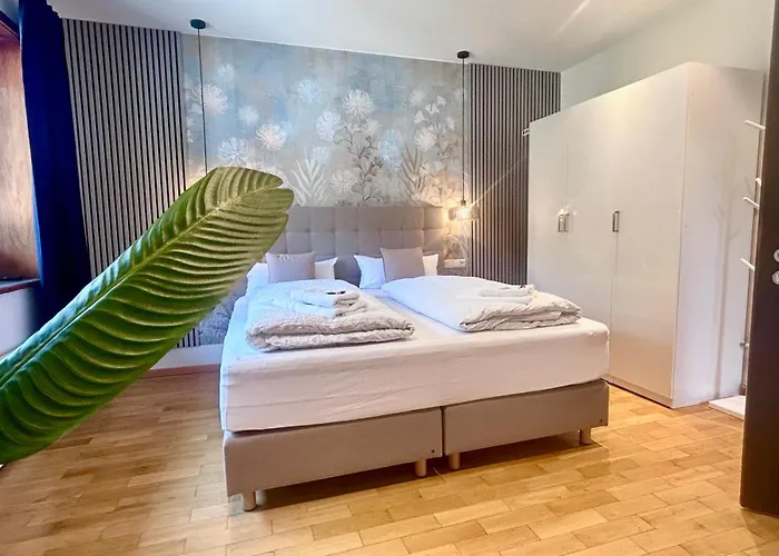 Hotel Garni Koenigslinde - Wandern, Radeln, Skifahren & Geniessen 3*