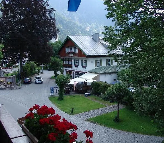 Hotel Garni Koenigslinde - Wandern, Radeln, Skifahren & Geniessen