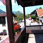 Hotel Garni Koenigslinde - Wandern, Radeln, Skifahren & Geniessen Hotel 3*