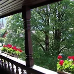 Hotell Garni Koenigslinde - Wandern, Radeln, Skifahren & Geniessen