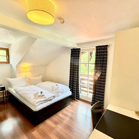 Hotel Garni Koenigslinde - Wandern, Radeln, Skifahren & Geniessen 3*