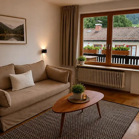 Garni Koenigslinde - Wandern, Radeln, Skifahren & Geniessen Hotel