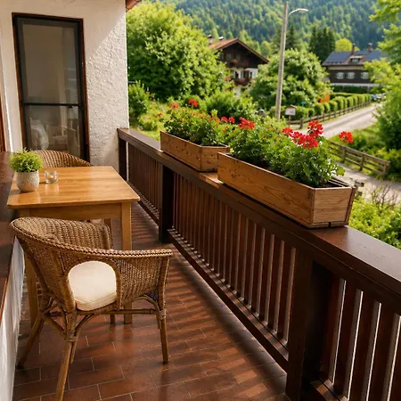 Hotel Garni Koenigslinde - Wandern, Radeln, Skifahren & Geniessen Bayrischzell