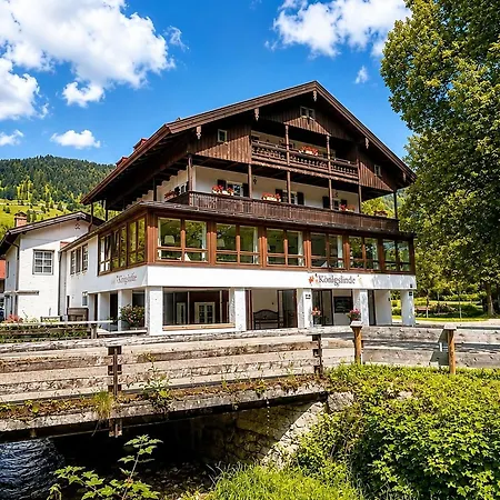 Garni Koenigslinde - Wandern, Radeln, Skifahren & Geniessen 3* Bayrischzell